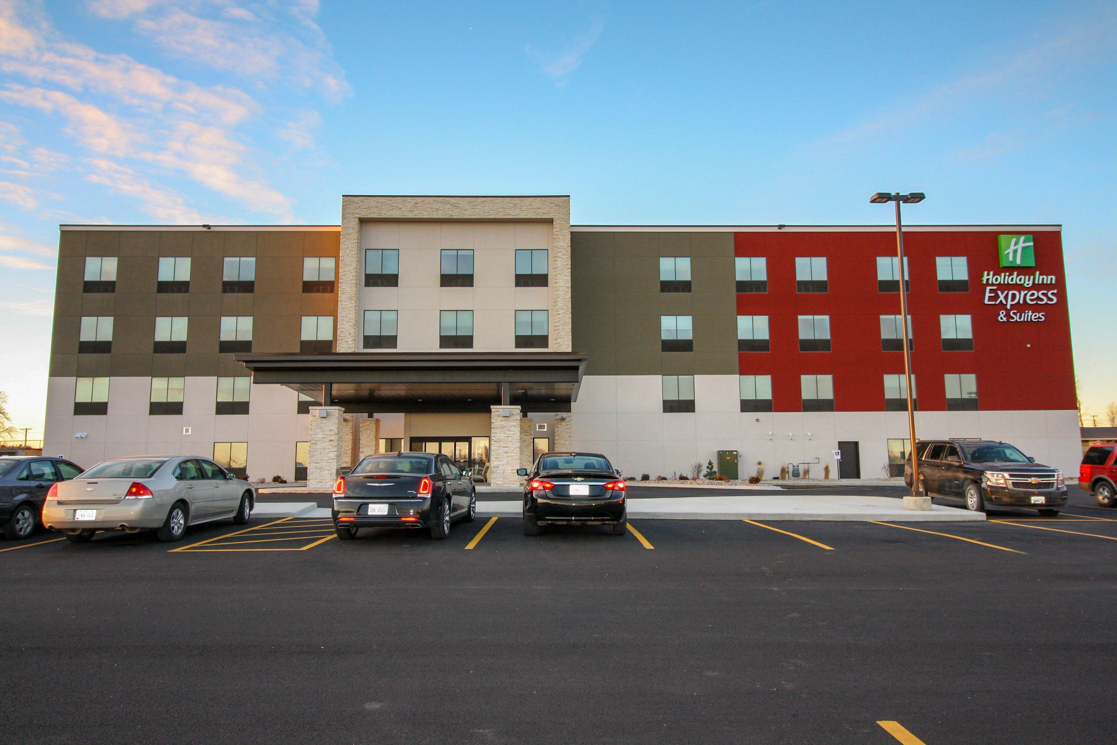 Holiday Inn Express & Suites - Kirksville - University Area By Ihg Exterior foto